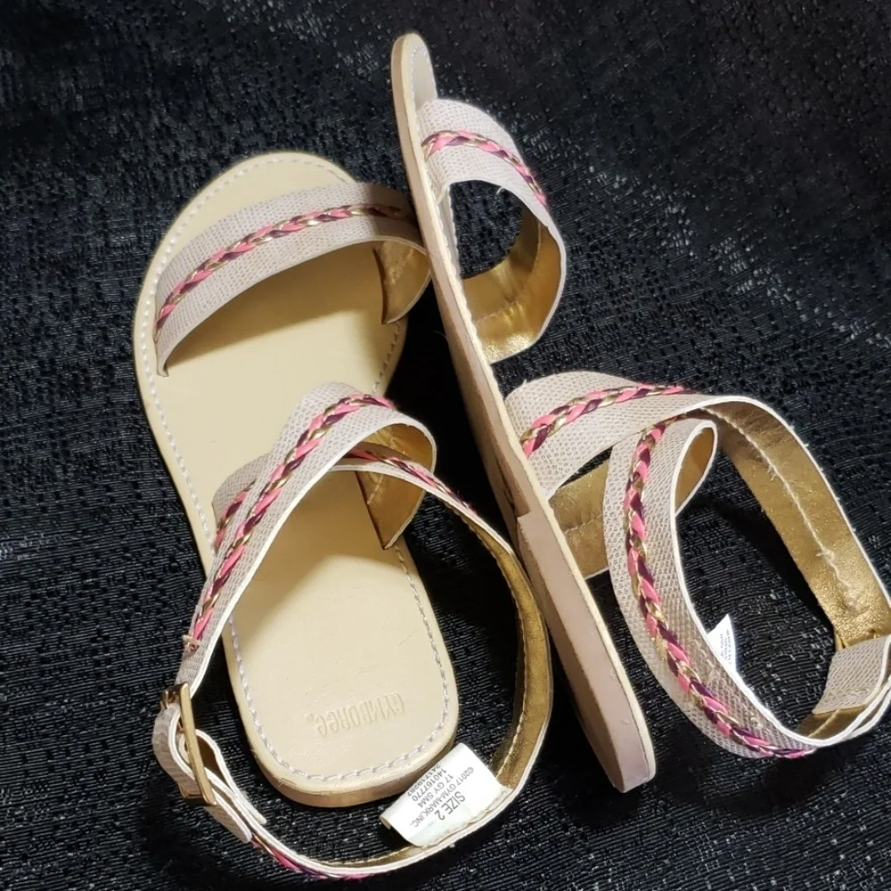 Gymboree girls sandals 2
